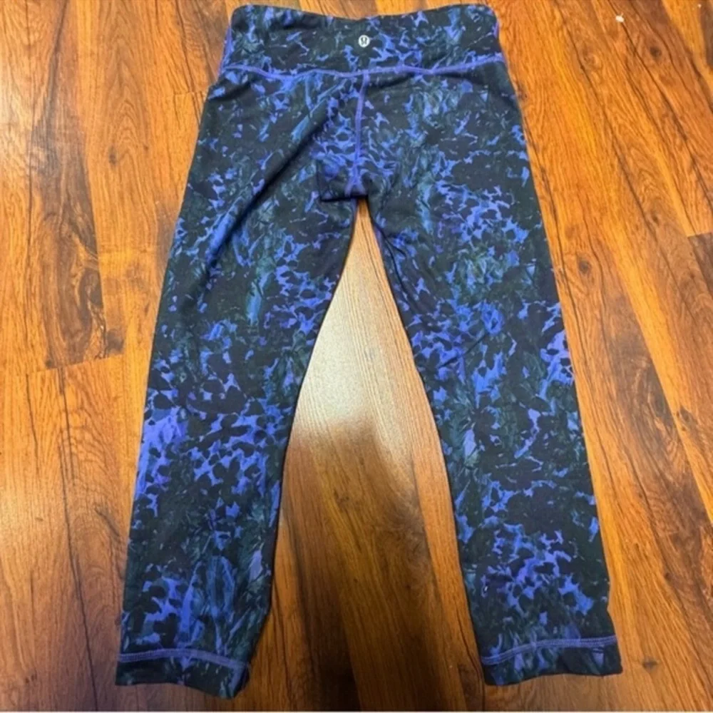 Blue Patterned Leggings Women's - Picture 5 of 5